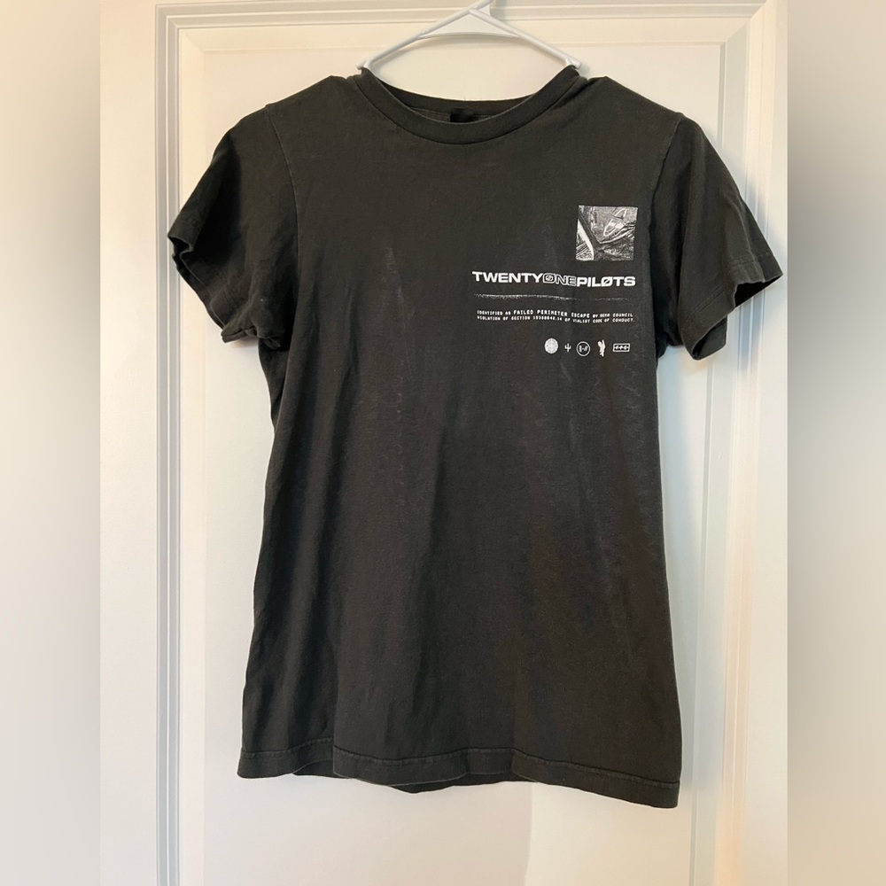 Twenty one pilots t-shirt